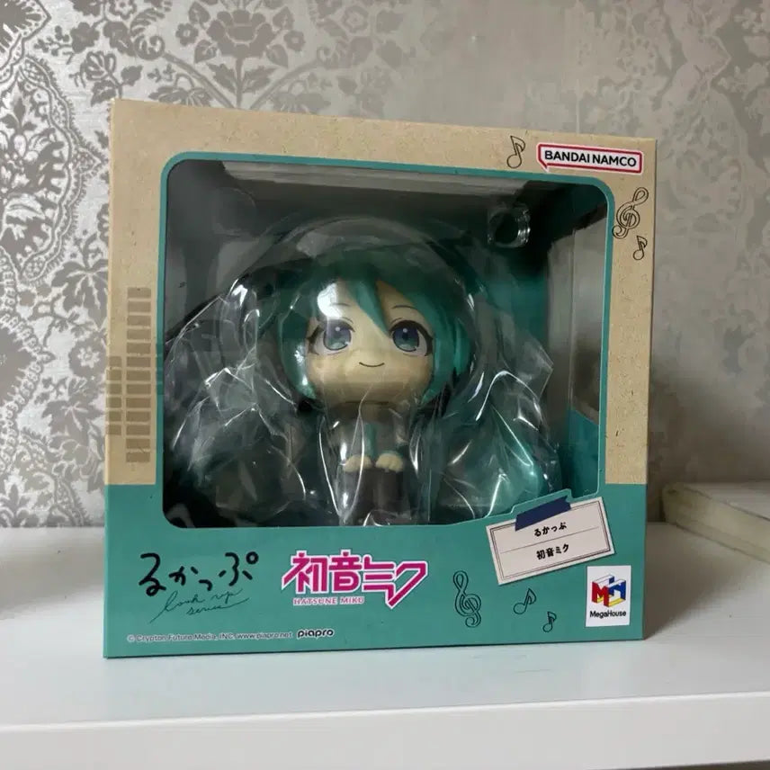 [BUNJANG] Megahouse Vocaloid Hatsune Miku Look Up Figure (Sealed) / [미개봉] 메가하우스 보컬로이드 하츠네미쿠 룩업 피규어