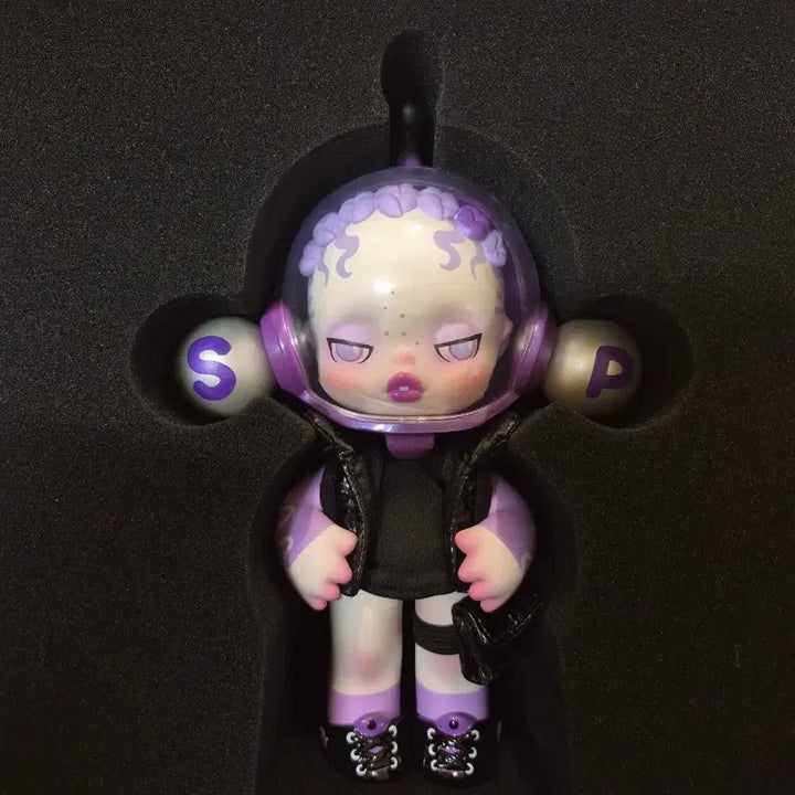 [BUNJANG] Pop Mart Skullpanda OOTD Big Figure Series 3 Glaring / 팝마트 스컬판다 ootd big피규어  3탄 glaring 판매!