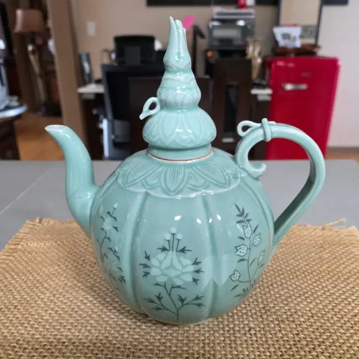 [BUNJANG] Haehwa Ceramics Handmade Celadon Lotus Pattern Teapot / 해화도예 수공예 청자 연화문 다관