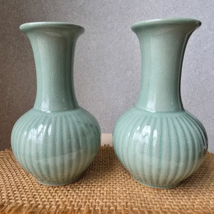 [BUNJANG] Haecheong Pottery Celadon Vase Set / 해청도예 청자 양각 화병 세트