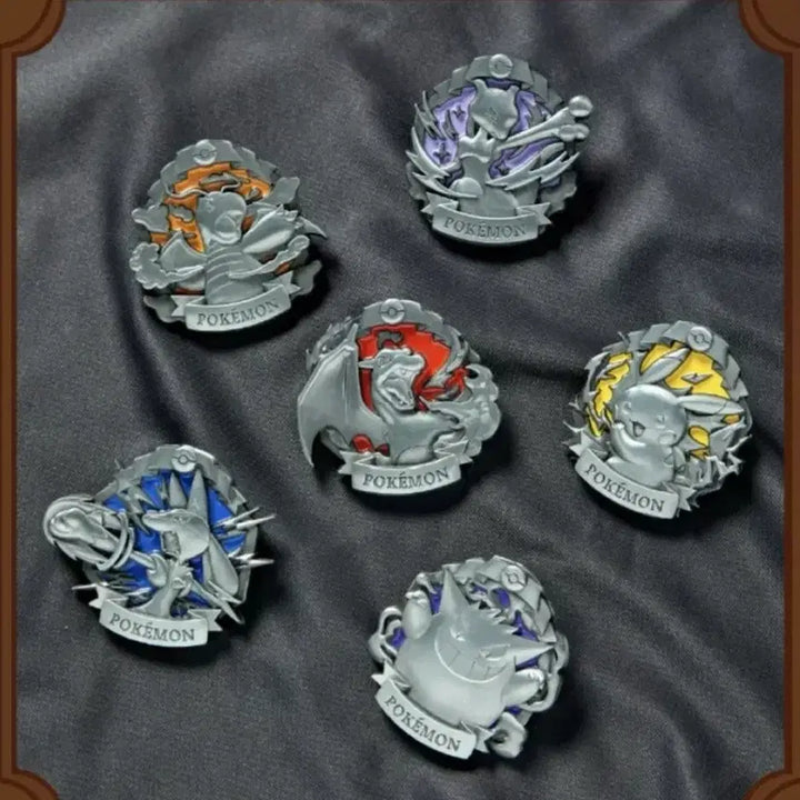 [BUNJANG] Pokemon Eternal Antique Metal Pin Badge Set (Mewtwo, Pikachu) / 포켓몬스터 ETERNAL ANTIQUE METAL 핀뱃지 뮤츠 피카츄