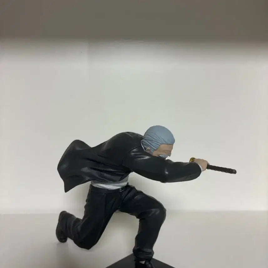 [BUNJANG] Sakamoto Days Takamura Figure with Box / 박스포함)사카모토 데이즈 타카무라 피규어 판매합니다