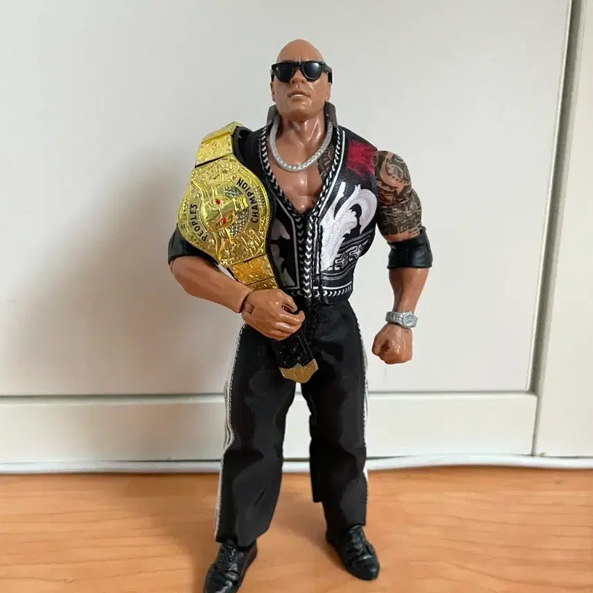 [BUNJANG] The Rock Ultimate Boss Action Figure / wwe 더락 피규어 판매합니다.