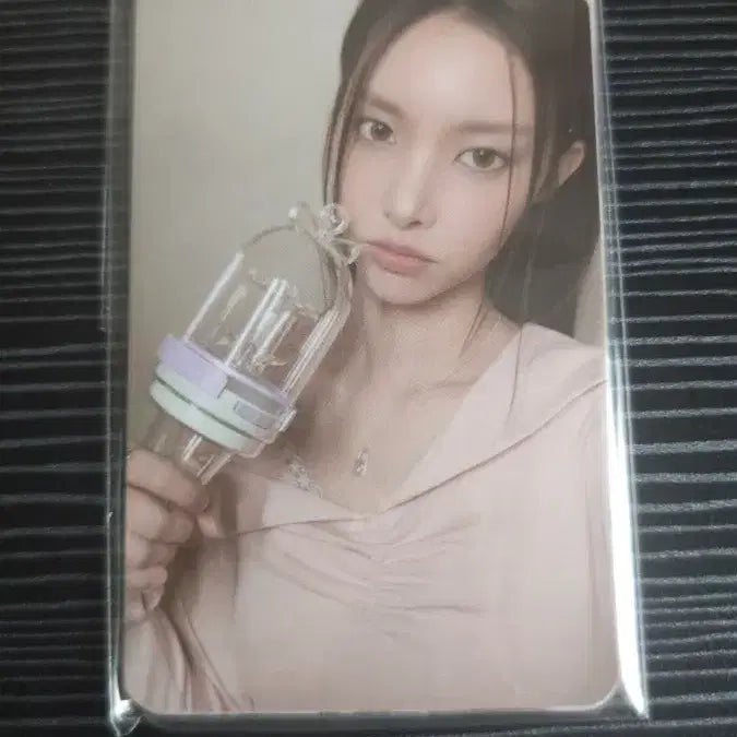 [BUNJANG] ILLIT Official Light Stick Photocard Bundle Set (Sealed) / 아일릿 응원봉 포카 세트 미개봉