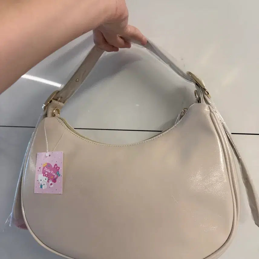 [BUNJANG] Hello Kitty Leather Shoulder Bag Crossbody Bag / 정리중))헬로키티 레더 숄더백 크로스백 가방