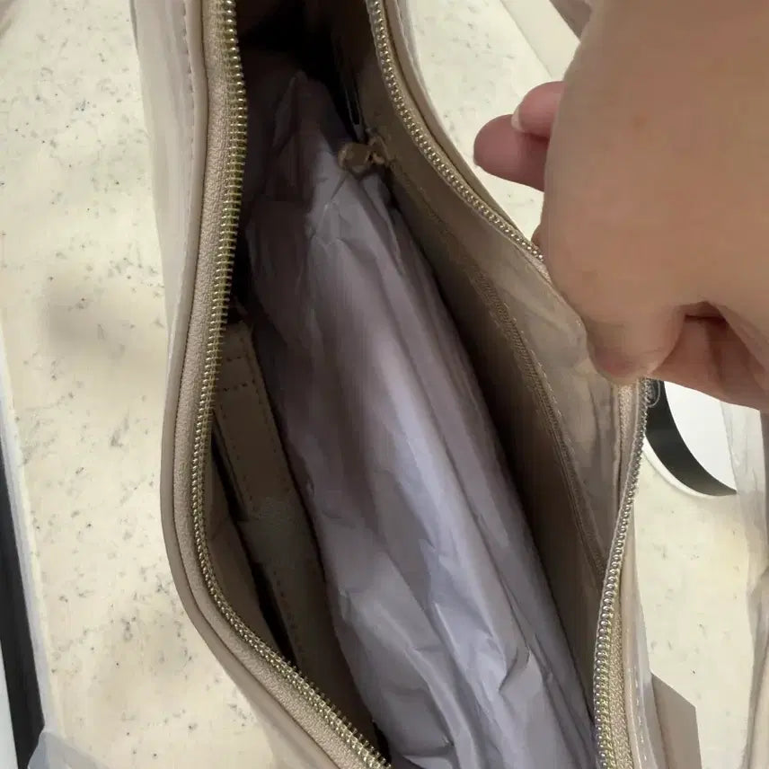 [BUNJANG] Hello Kitty Leather Shoulder Bag Crossbody Bag / 정리중))헬로키티 레더 숄더백 크로스백 가방