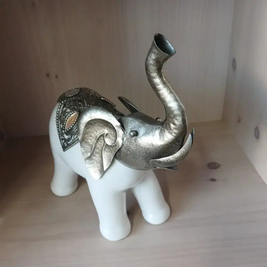[BUNJANG] Vintage Mermaid Bell, Elephant Porcelain, Celadon Porcelain Bundle / 초특가 일괄 3만 빈티지 인어 종 코끼리 금속 도자기 전통 민속 백자도자기