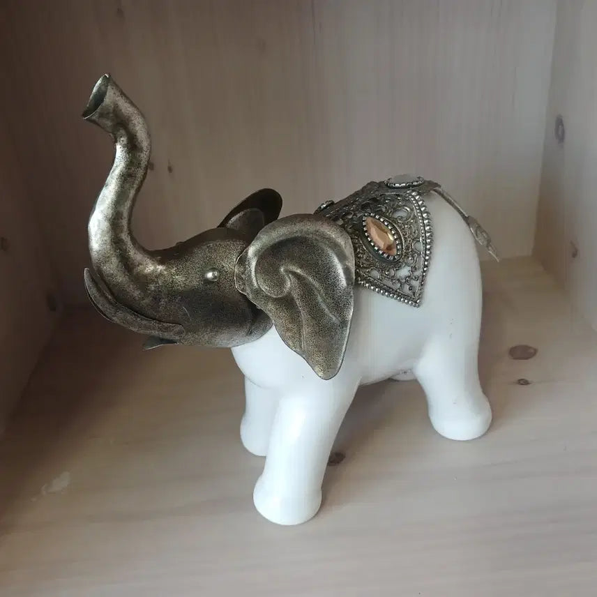 [BUNJANG] Vintage Mermaid Bell, Elephant Porcelain, Celadon Porcelain Bundle / 초특가 일괄 3만 빈티지 인어 종 코끼리 금속 도자기 전통 민속 백자도자기