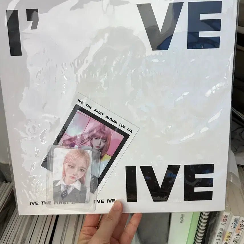 [BUNJANG] IVE 1st Full Album LP Unsealed (Complete Set) / 아이브 정규 1집 LP 미사용 단순개봉 (구성품 전부 포함)