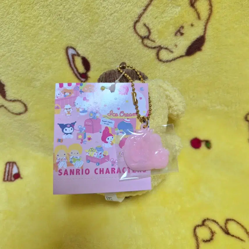 [BUNJANG] Sanrio Pompompurin Mascot Keyring Plush Doll / 2023 산리오 뽀글 가을 느낌 폼폼푸린 팬시샵 디자인 시리즈 마스코트 키링 인형