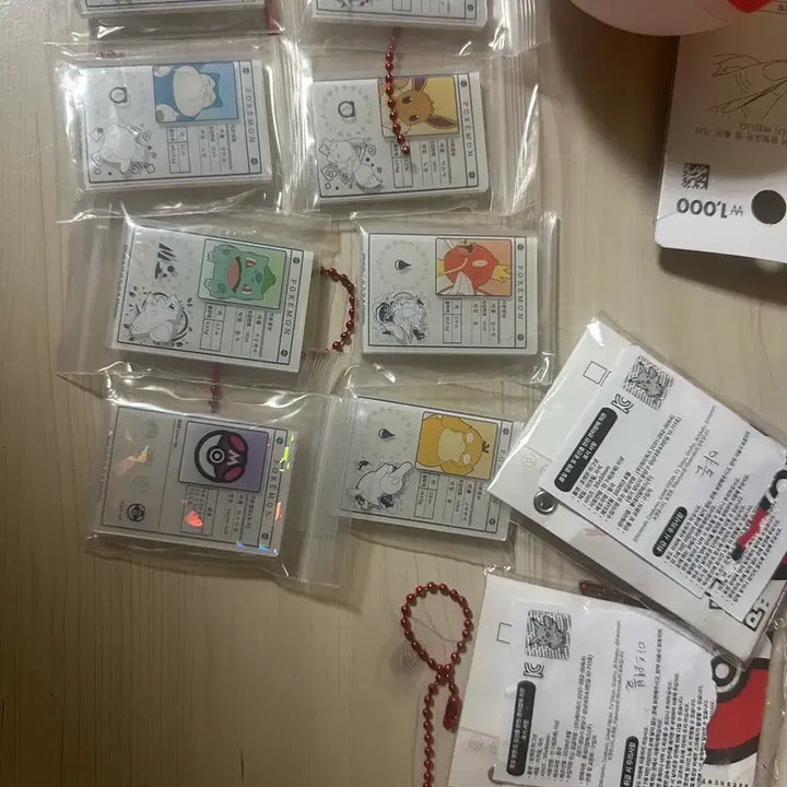 [BUNJANG] Lotte World Pokemon Magnet Set (18 types, excluding Pikachu and Butterfree) / 롯데리아 포켓몬 마그넷 20종(,버터플 제외 19종)