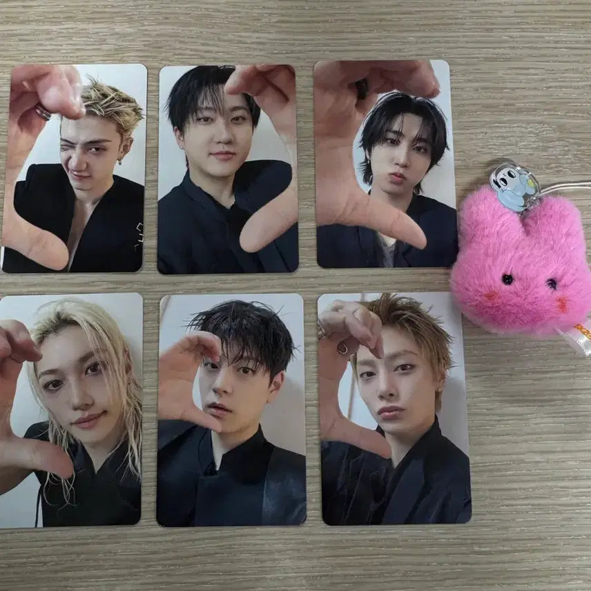 [BUNJANG] Stray Kids Concert Entrance Gift Run.wav Photocard &amp; Keyring / 스키즈 막첫 08/01 콘서트 입장 기프트 스트레이키즈 스키주 포카 키링 런잇