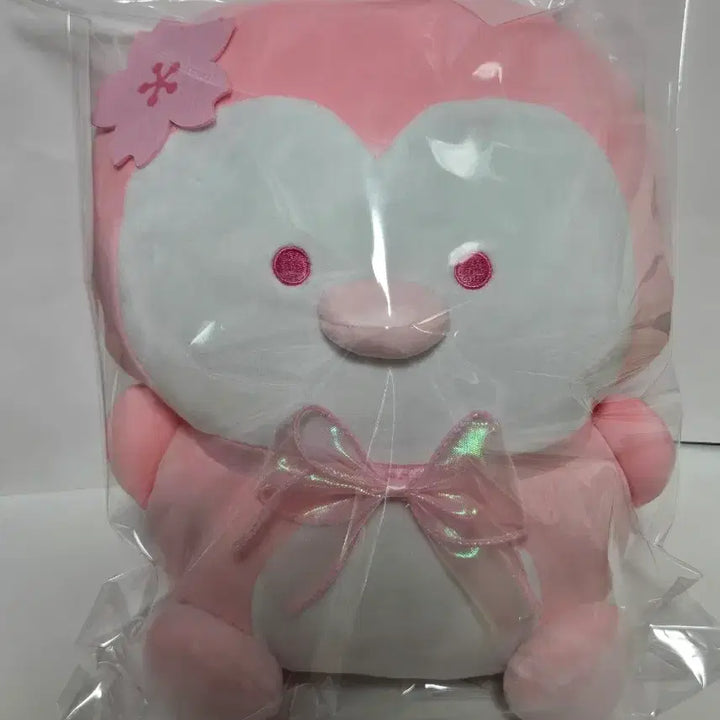 [BUNJANG] Tsuburana Hitomi Cherry Blossom Penguin Plush / [새상품]츠부라나 히토미 벚꽃 펭귄 인형