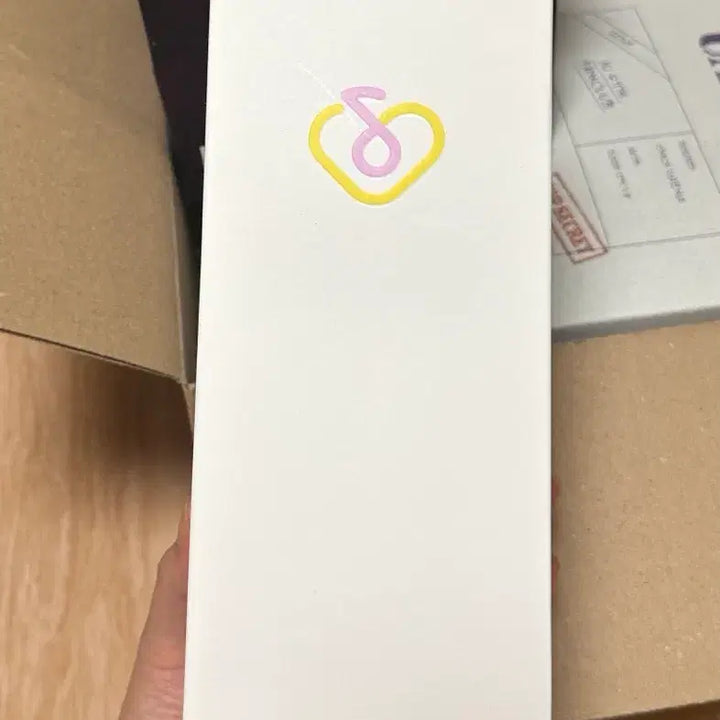 [BUNJANG] IU Official Lightstick IUKE Ver. 3 / 아이유 공식 응원봉 아이크 ver3 (원격제어 가능)