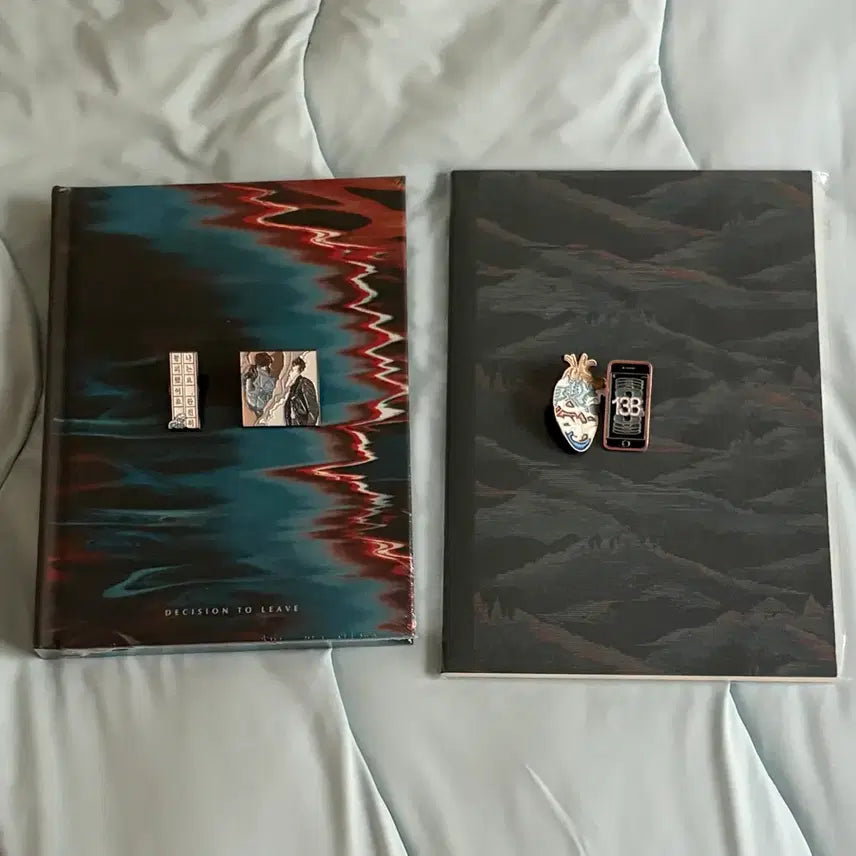 [BUNJANG] Decision to Leave Notebook Set &amp; Metal Badge Set / 헤어질 결심 노트 2종 및 금속 뱃지 4종