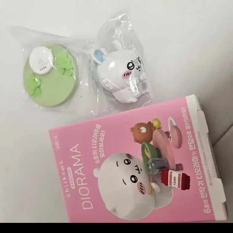 [BUNJANG] Chiikawa Random Diorama Figure Set (3 Types) / 먼작귀 치이카와 랜덤 디오라마 피규어 3종 일괄