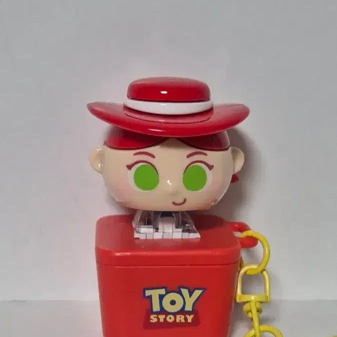 [BUNJANG] Toy Story Jessie Clicker Keyring with Sound / 토이스토리 제시 키캡 클리커 클릭커 키링 소리나요 | 우디 랏소 보핍 에일리언 버즈라이트이어 포키