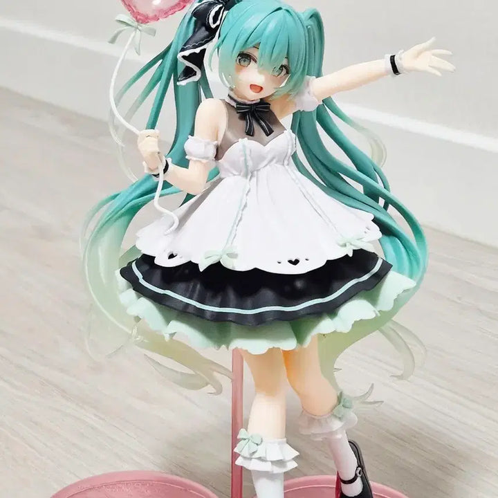 [BUNJANG] Hatsune Miku 2025 Birthday Figure / 하츠네미쿠 2025 생일 피규어
