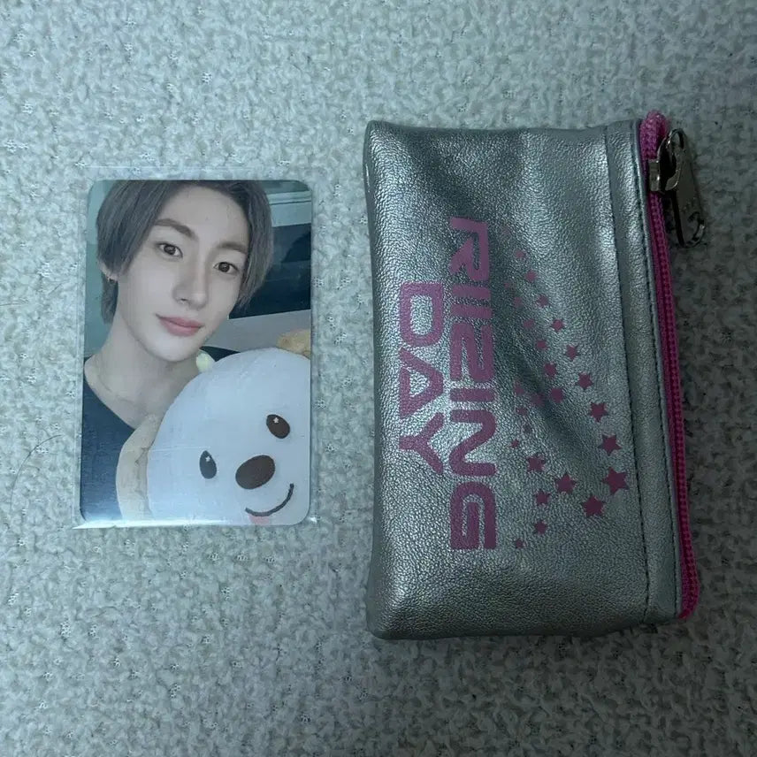 [BUNJANG] RIIZE Anton "Meongryong" Pouch Wallet + Photocard (Unsealed) / 라이즈 앤톤 멍룡이 라이징데이 파우치 지갑 + 포토카드 단순 개봉 제품 양도