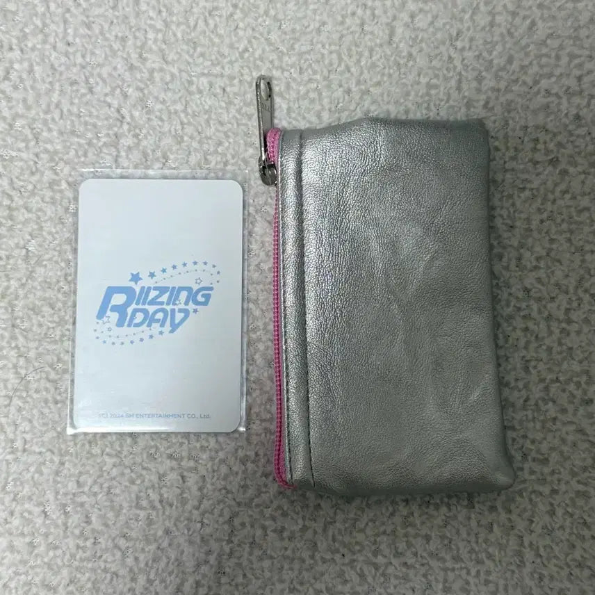 [BUNJANG] RIIZE Anton "Meongryong" Pouch Wallet + Photocard (Unsealed) / 라이즈 앤톤 멍룡이 라이징데이 파우치 지갑 + 포토카드 단순 개봉 제품 양도