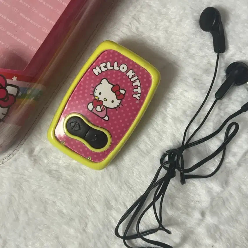 [BUNJANG] Vintage Hello Kitty Auto Scan Radio / [고전/급처] 헬로키티 레트로 오토스캔 FM 라디오 이어폰 세트 (소품용)