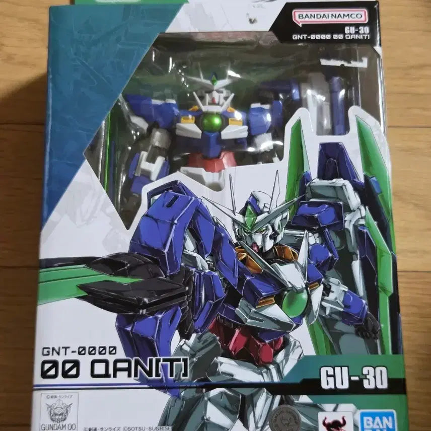 [BUNJANG] Bandai Gundam Universe 00 Qan[T] Used / [중고] 반다이 건담 유니버스 더블오 쿠안타