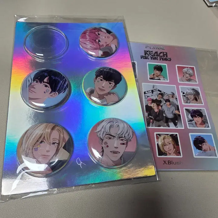 [BUNJANG] PLAVE xblush Can Badge &amp; Postcard Set / 플레이브 xblush 캔뱃지 엽서세트