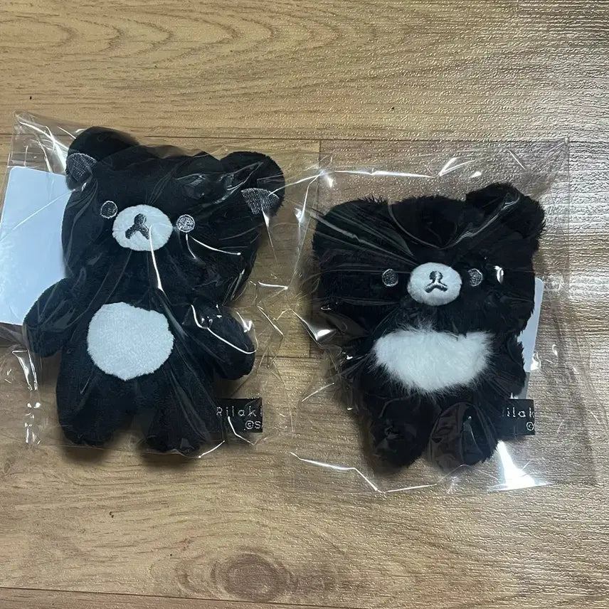 [BUNJANG] San-X Rilakkuma Monochrome Rilakkuma + Chairoikoguma Keyring Set / 산엑스 리락쿠마 모노크롬 리락쿠마+챠이로이코구마