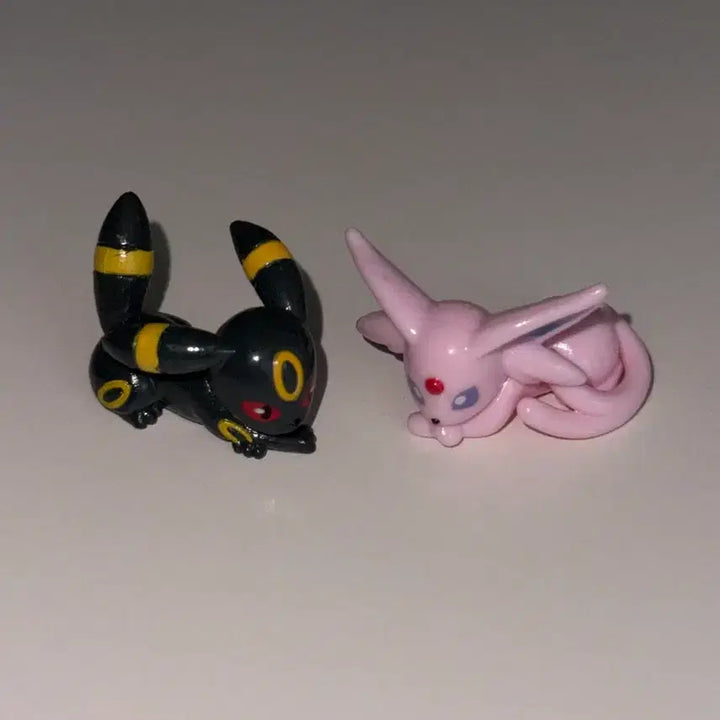 [BUNJANG] Pokemon Eevee &amp; Umbreon Bath Bomb Figure Set / 포켓몬스터 에브이 블래키 입욕제 바스볼 피규어 미니