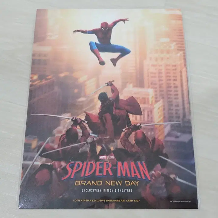 [BUNJANG] Spider-Man 3-Piece Set (Poster + Art Card + Pin Badge) / [전용박스 안전포장] 스파이더맨 3종 세트 (포스터+아트카드+핀뱃지)