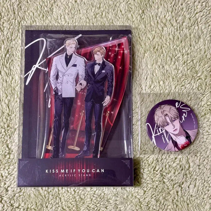 [BUNJANG] KISSMEIFYOUCAN KISUUCAN Red Carpet Acrylic Stand &amp; Can Badge Bundle Set / 키스미이프유캔 키유캔 키이프 레드카펫 아크릴 스탠드 캔뱃지 일괄 판타지트 콜카 굿즈 특전 엽서
