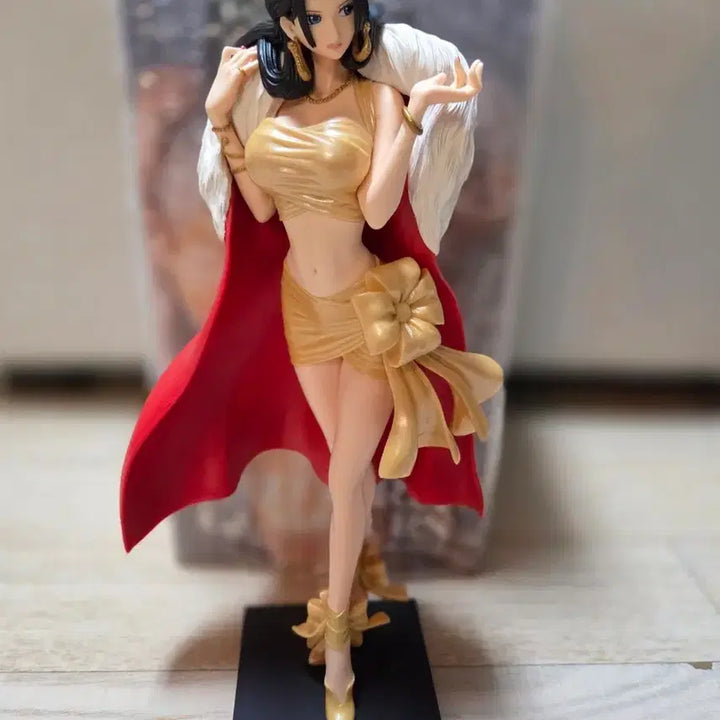 [BUNJANG] One Piece Boa Hancock Golden Dress Figure / 원피스 보아핸콕 금빛 드레스 피규어