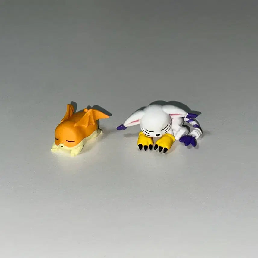 [BUNJANG] Digimon Adventure Oyasumi Digimon Sleeping Gacha Set (Gatomon, Patamon) / 디지몬 어드벤쳐 오야스미 디지몬 자는중 가챠 (가트몬, 파닥몬)