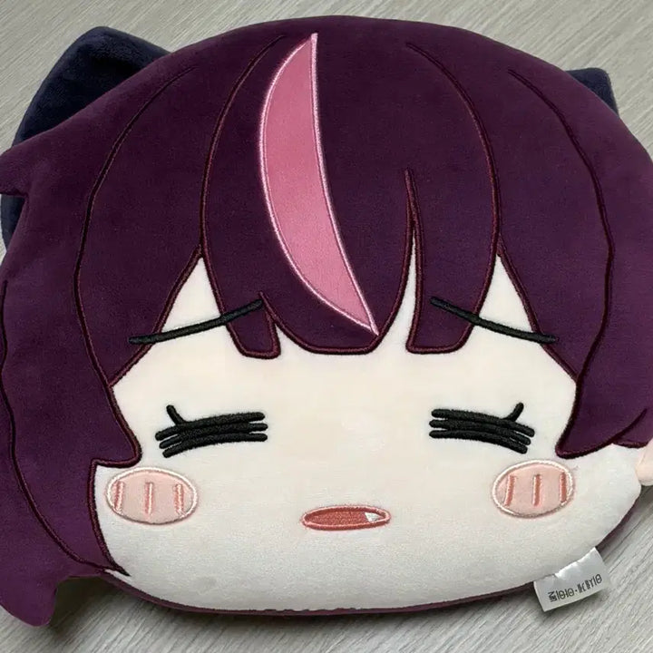 [BUNJANG] Isegye Idol Jururu Cushion / 이세계아이돌 주르르 쿠션