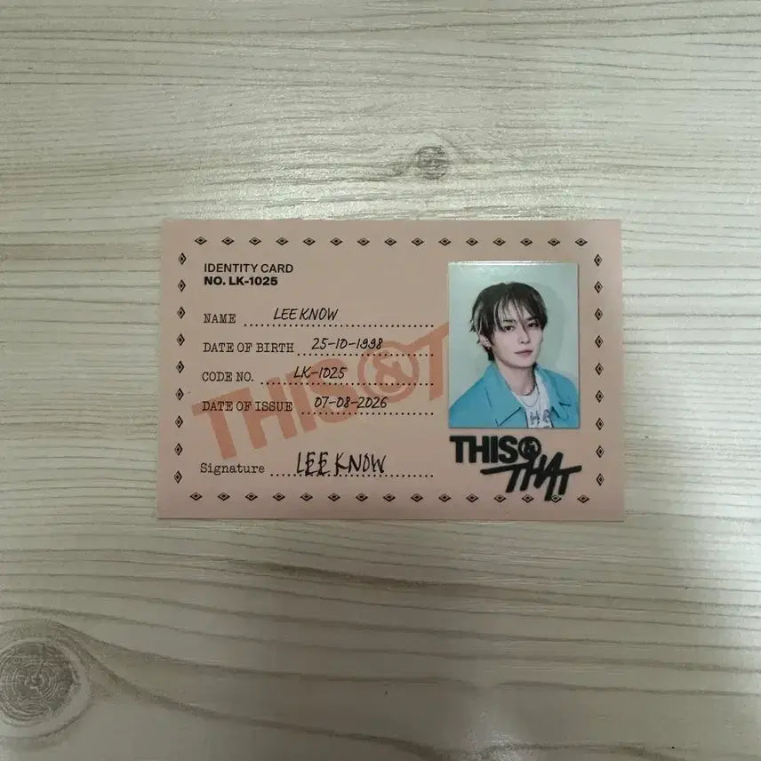 [BUNJANG] Stray Kids Lee Know D&amp;D Fanshop Photocard / [빠른배송] 스키즈 리노 이리노 디스앤댓 팬즈 팬즈샵 포카 앨범 딧앤댓