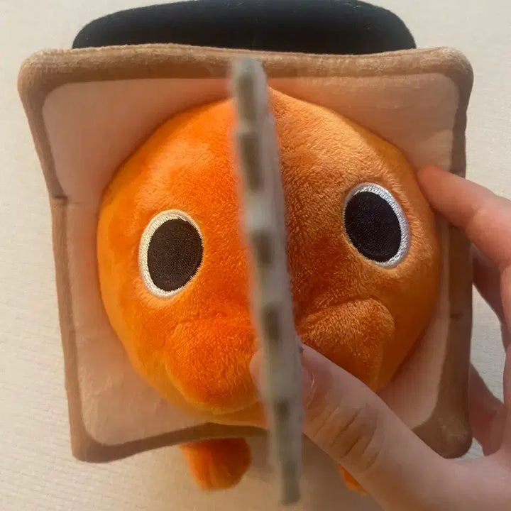 [BUNJANG] Chainsaw Man Pochita Bread Plush Doll / 체인소맨 포치타 식빵누이 인형