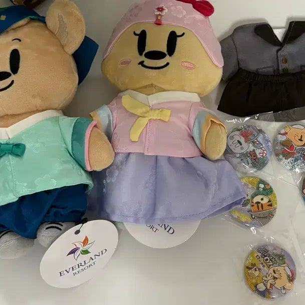 [BUNJANG] Everland Limited Edition Doll Badge Bundle Set / 에버랜드 한정판 인형 배지 일괄판매
