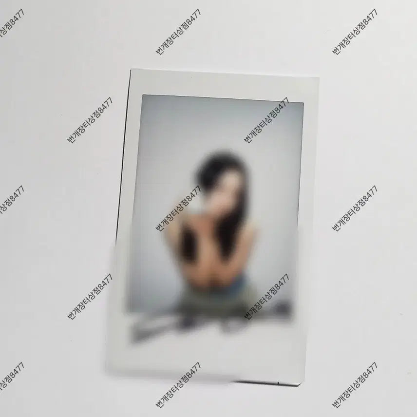 [BUNJANG] LOONA Yves Signed Polaroid POB / 이달의소녀 이달소 이브 싸인 폴라로이드 싸폴 Yves 미공개 폴라