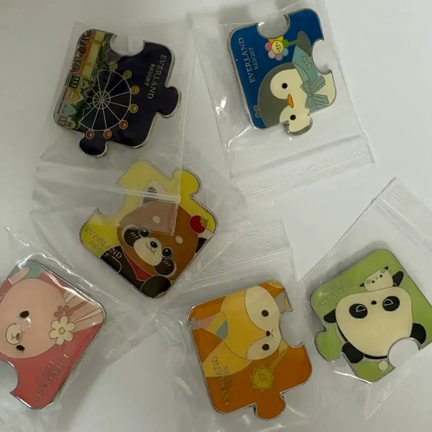 [BUNJANG] Everland Discontinued Badge Bundle Set / 에버랜드 단종 배지 일괄