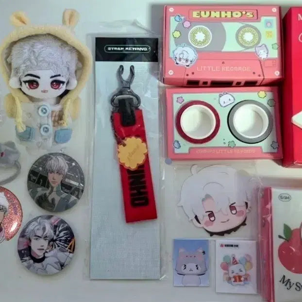 [BUNJANG] PLAVE Eunho Goods Bundle Set (Including Yu Yeoreum Strap, Ppuy Badge, Kkujil Eunho Birthday Kit) / 플레이브 plave 은호 굿즈 인형 일괄 (육여름 스트랩 뿌 뱃지 꼬질은호 생일키트)