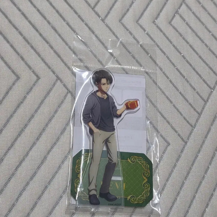 [BUNJANG] Attack on Titan Levi Childhood Ver. Acrylic Stand / [미개봉] 진격의 거인 진격거 리바이 아크릴 스탠드 어린 시절 Ver + 특전책갈피