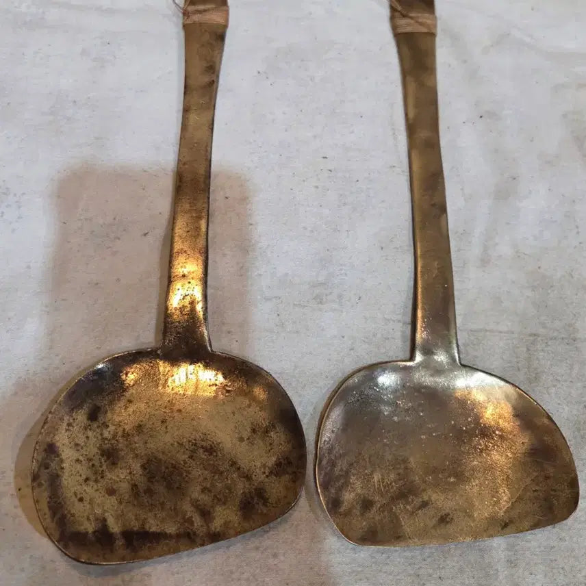 [BUNJANG] Antique Brass Rice Ladle Set (2 items) / 민속품  / 정겨운 놋주걱 2점