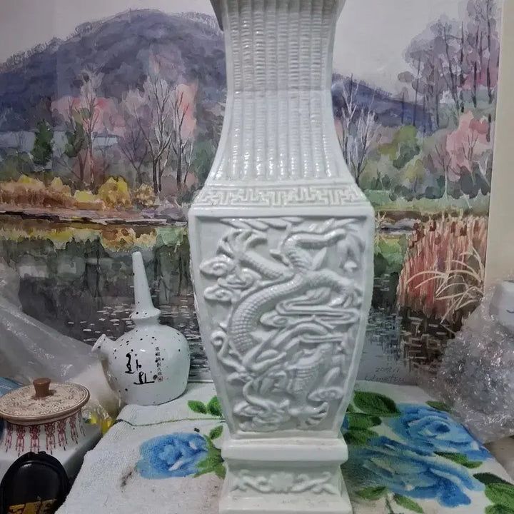 [BUNJANG] Wang Byung-Young Yongchung Ceramic Vase / 왕병영 용충 도자기