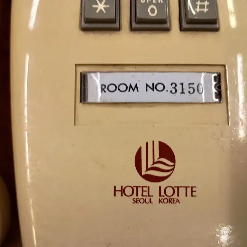 [BUNJANG] Cortelco Push-Button Wall-Mounted Corded Telephone / 미국 코텔코(Cortelco)사에서 제작된 클래식한 푸시버튼 방식의 벽걸이용 유선 전화기