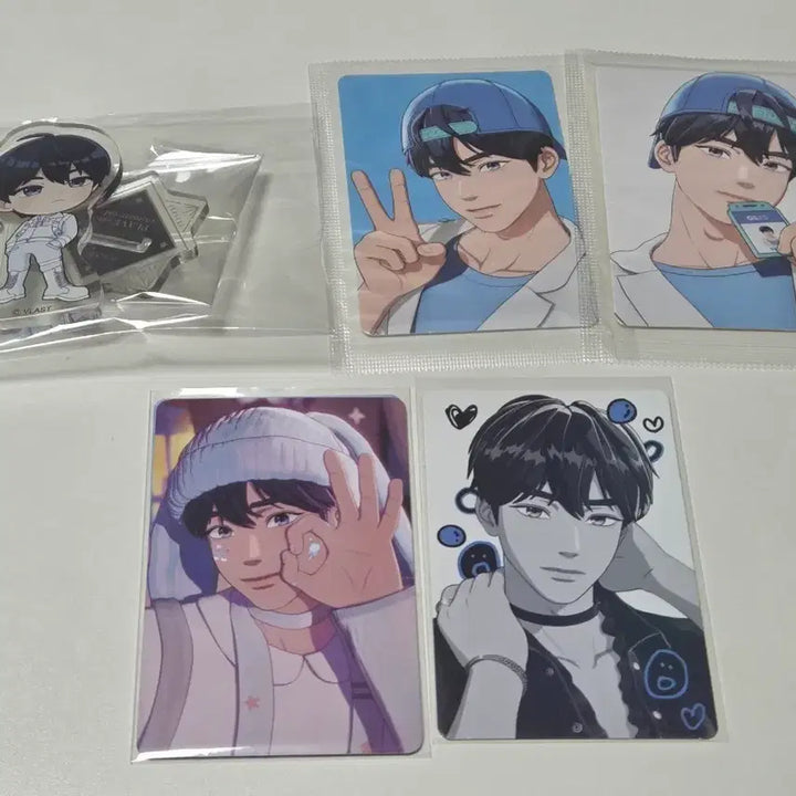 [BUNJANG] PLAVE Yejun Bundle Set Album Photocards &amp; Animate Cafe Acrylic Stand / [일괄] 플레이브 예준 굿즈