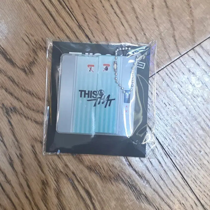 [BUNJANG] Stray Kids Ribbit Capsule Acrylic Keyring / 급처 스키즈 팝업 원가이하양도 스키주 리빗 캡슐 아크릴 키링