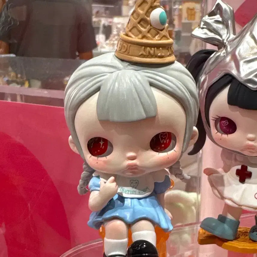 [BUNJANG] Pop Mart TINY TINY ACT I "Cavity Crying" Figure / 팝마트 TINYTINY ACT I  슈가테라피 룸 시리스 cavity crying
