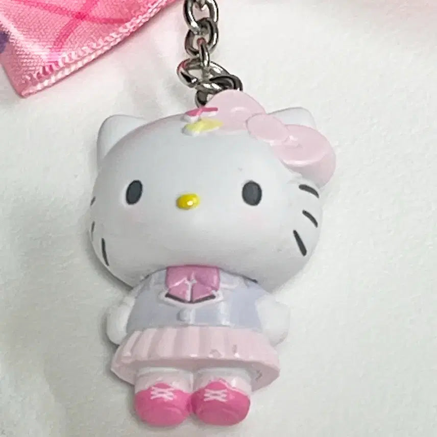 [BUNJANG] Sanrio Kirameki School Uniform Kitty Plush Keychain / 산리오 키라메키 스쿨 교복 키티 누이 인형 키링