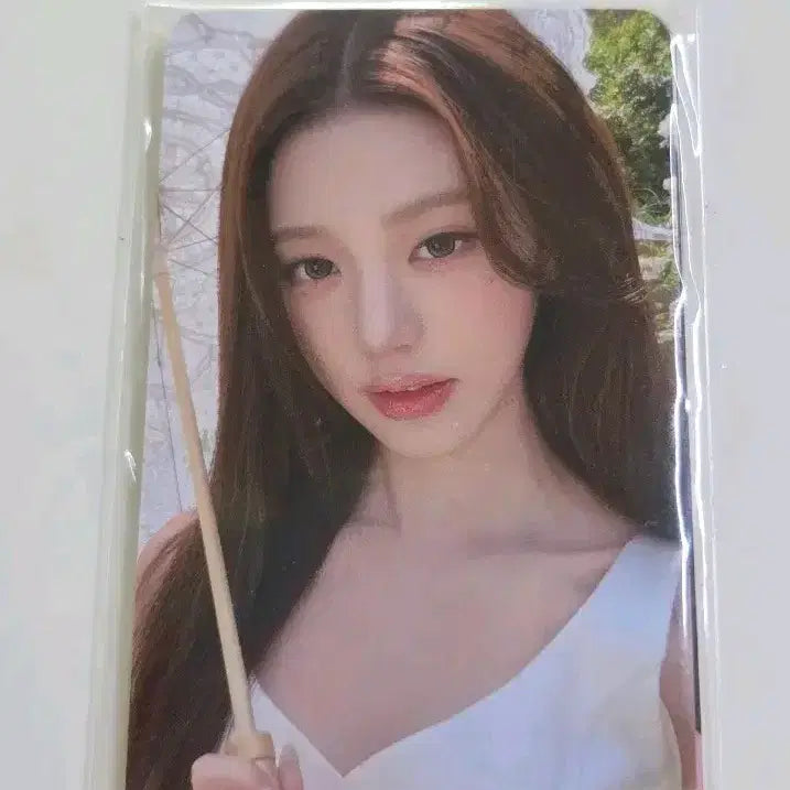 [BUNJANG] IVE Wonyoung Hapa Kristin Photocard / 아이브 장원영 하파크리스틴 포토카드 장원영 포카