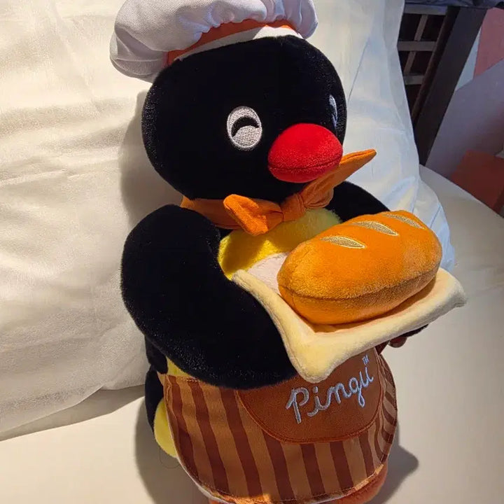 [BUNJANG] Pingu Bakery Baker Pingu Keyring Figure / 새상품) 핑구 베이커리 제빵사 인형 핑가 키링 피규어